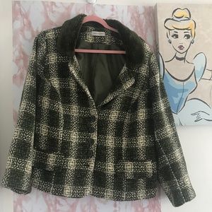 VINTAGE Newport News Skirt Suit w/Faux Fur